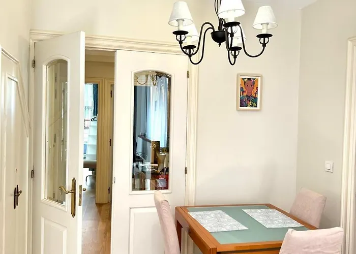 Ongi Etorri To The Heart Of The Old Town! *