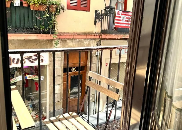 Ongi Etorri To The Heart Of The Old Town! 毕尔巴鄂